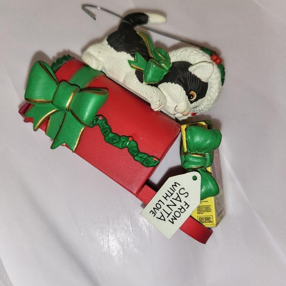 Vintage Enesco Kitten Chow Ornament - Picture 8 of 10